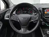 Фото 15 - Chevrolet Cruze