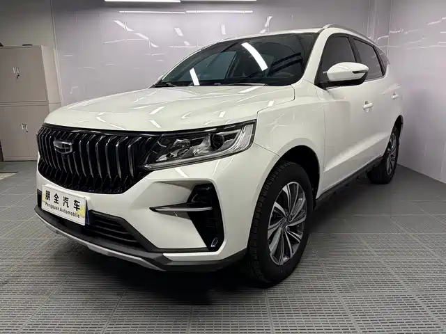 Geely Emgrand X6 2022