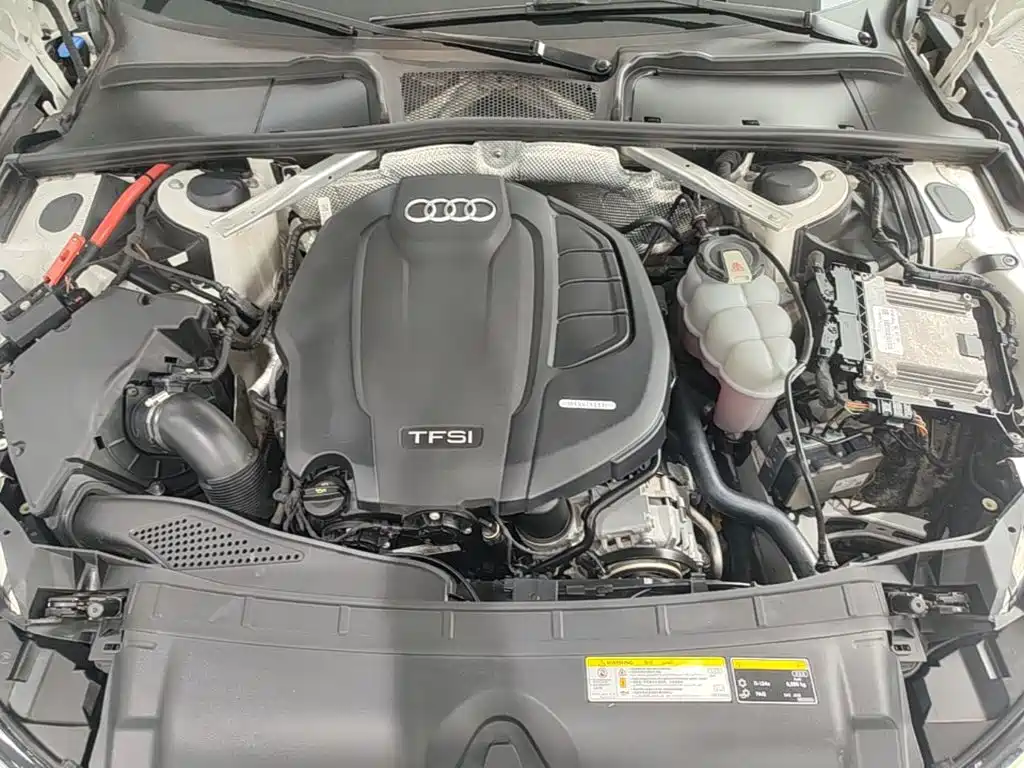 Фото 16 - Audi A4L