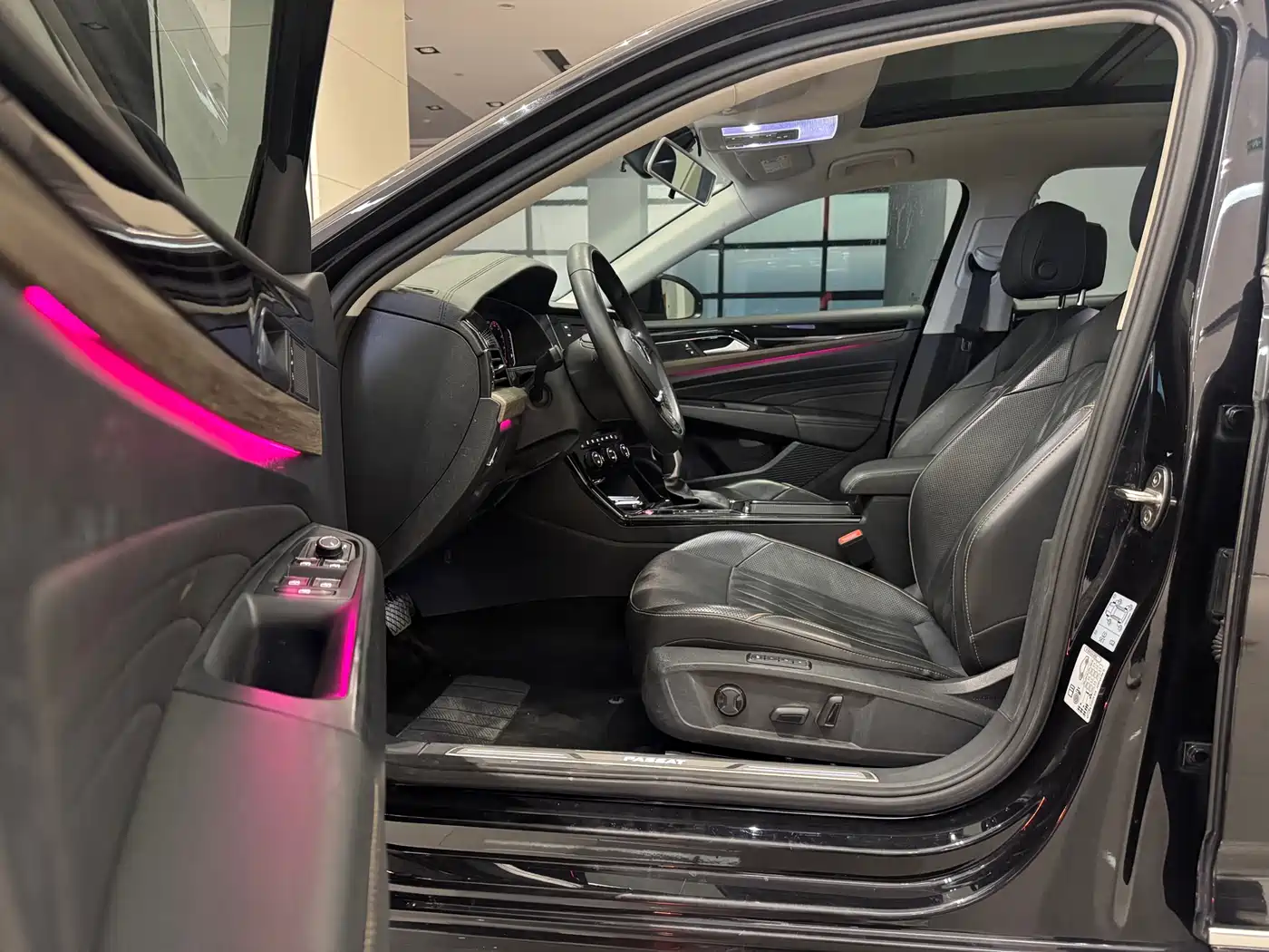 Volkswagen Passat 2020 330TSI Luxury Edition China VI фото 16
