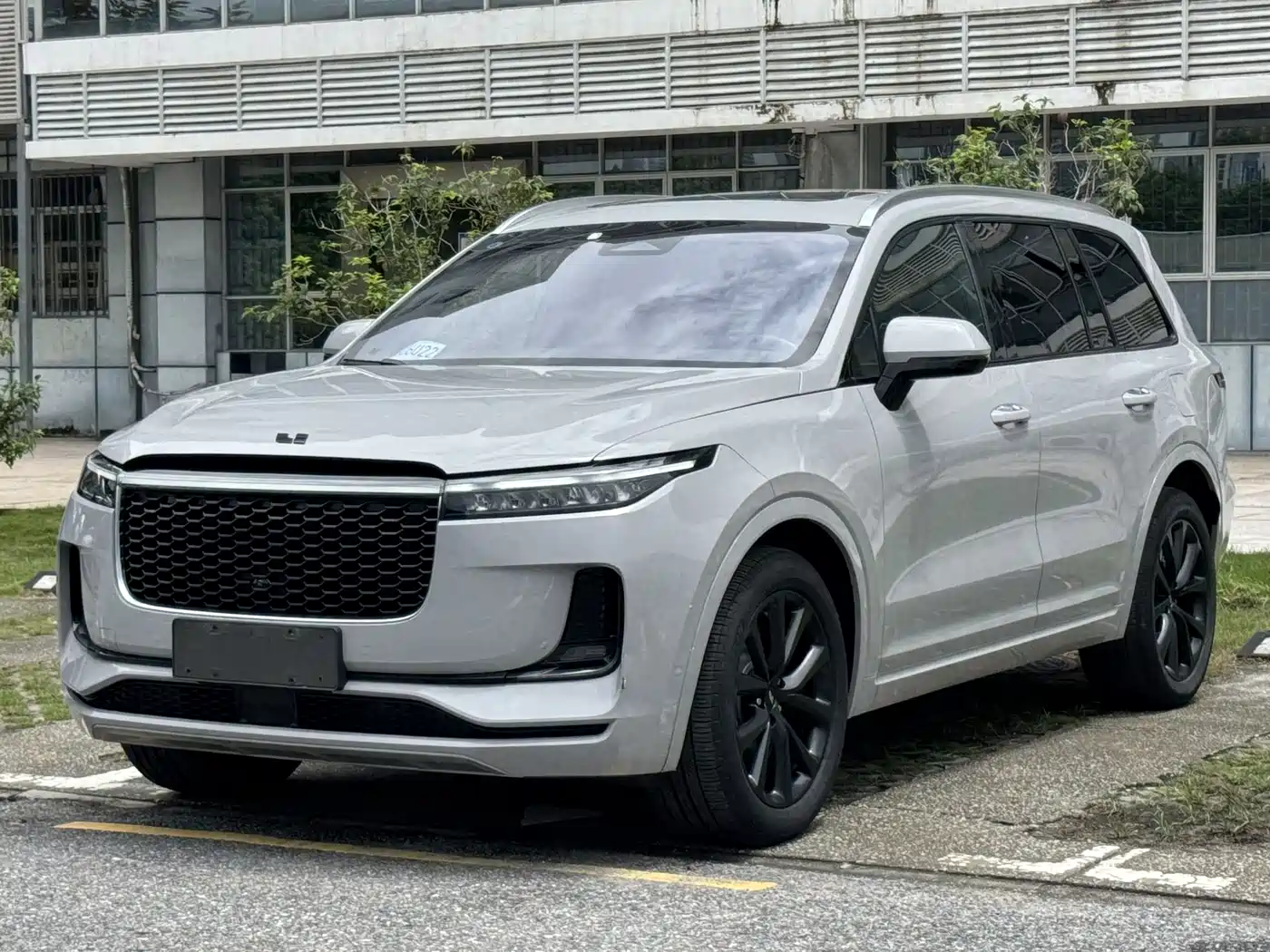 Фото 3 - Li Auto Li ONE
