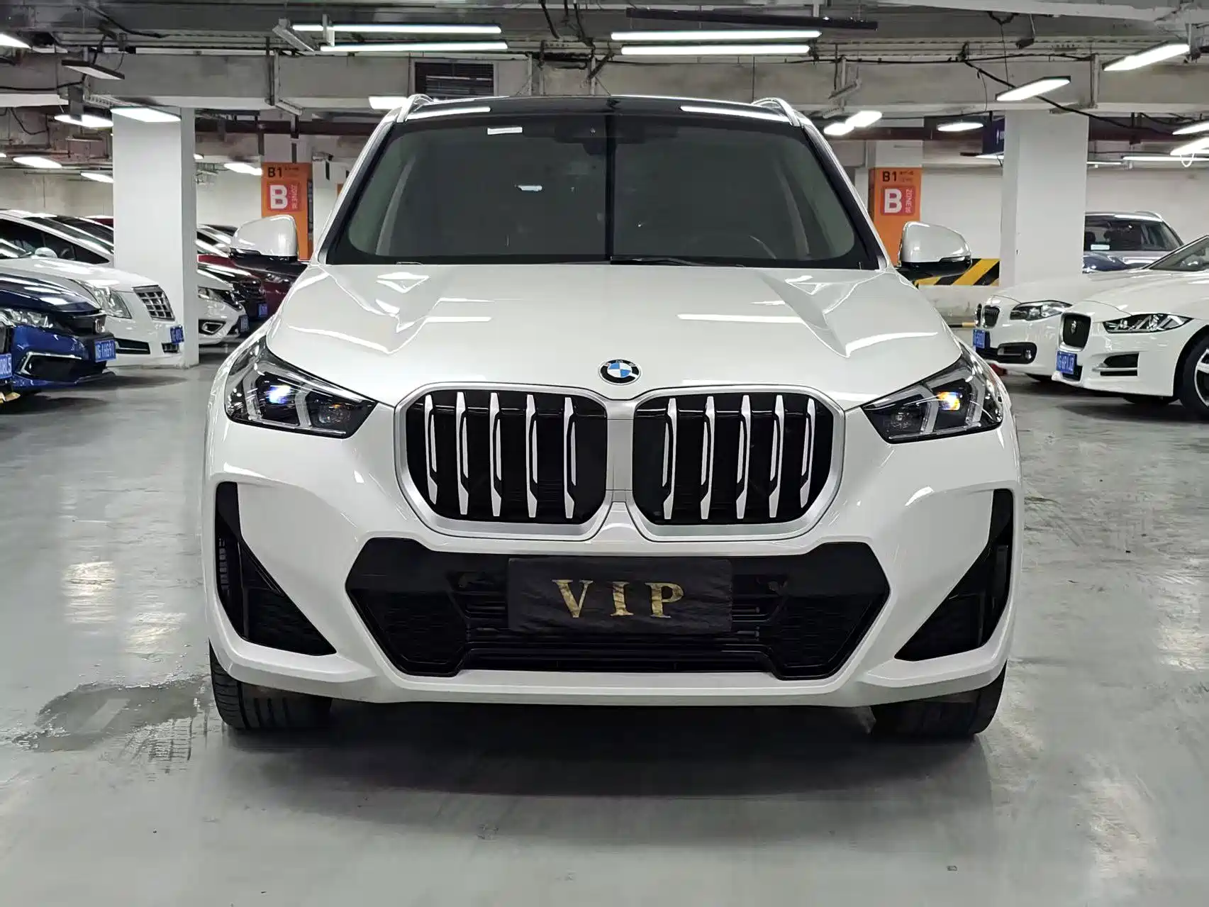 Photo 2 - BMW X1