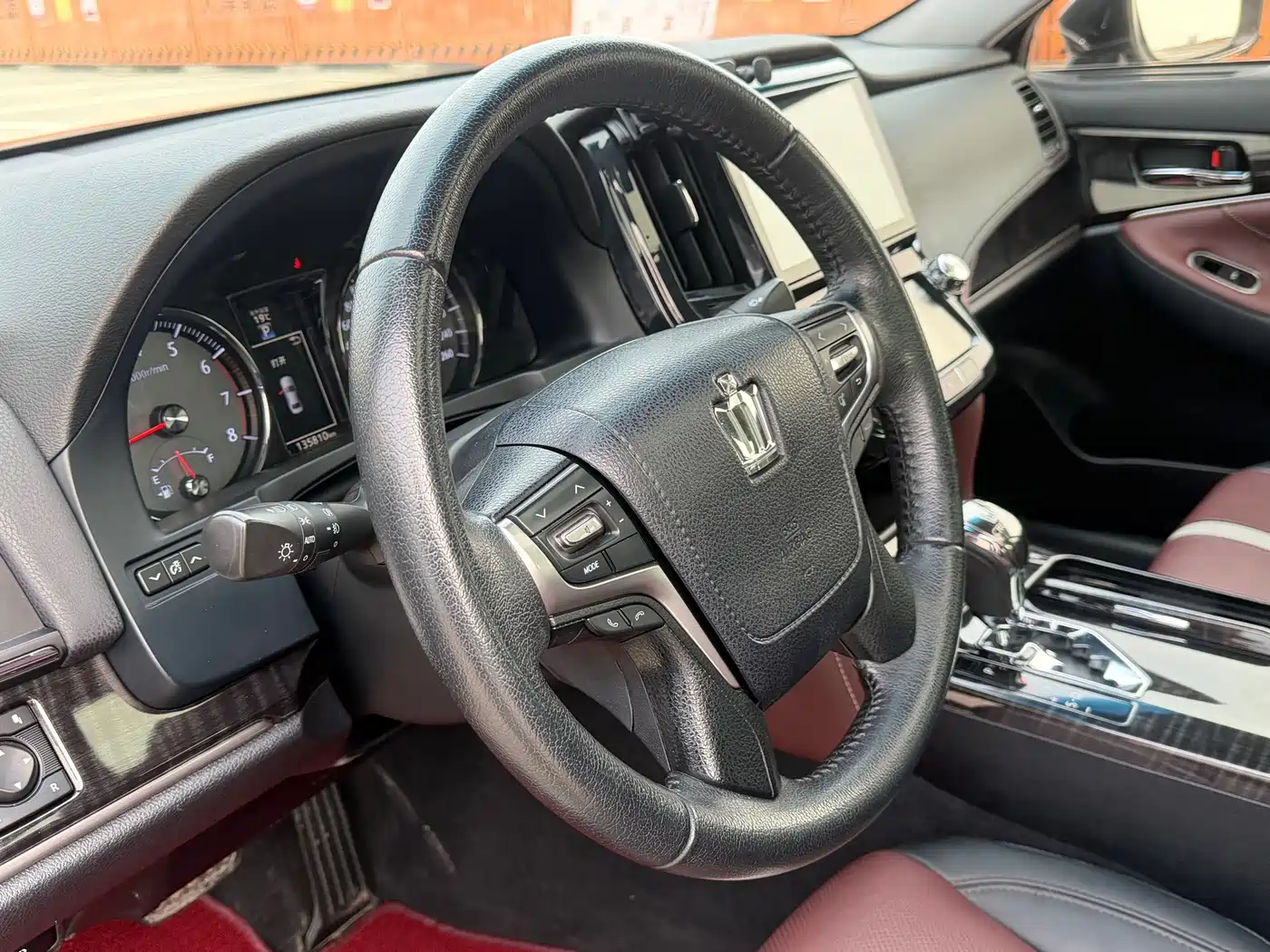 Toyota Crown 2017 2.0T Sport Edition фото 13