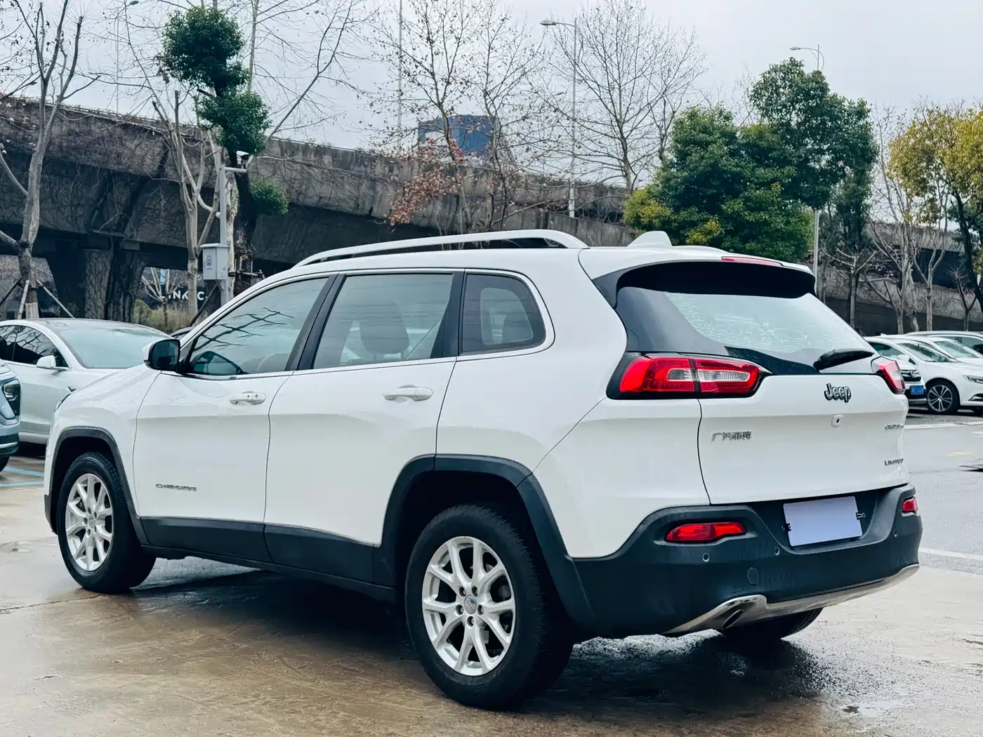 Jeep Cherokee 2018 2017 2.0L Superior Edition
