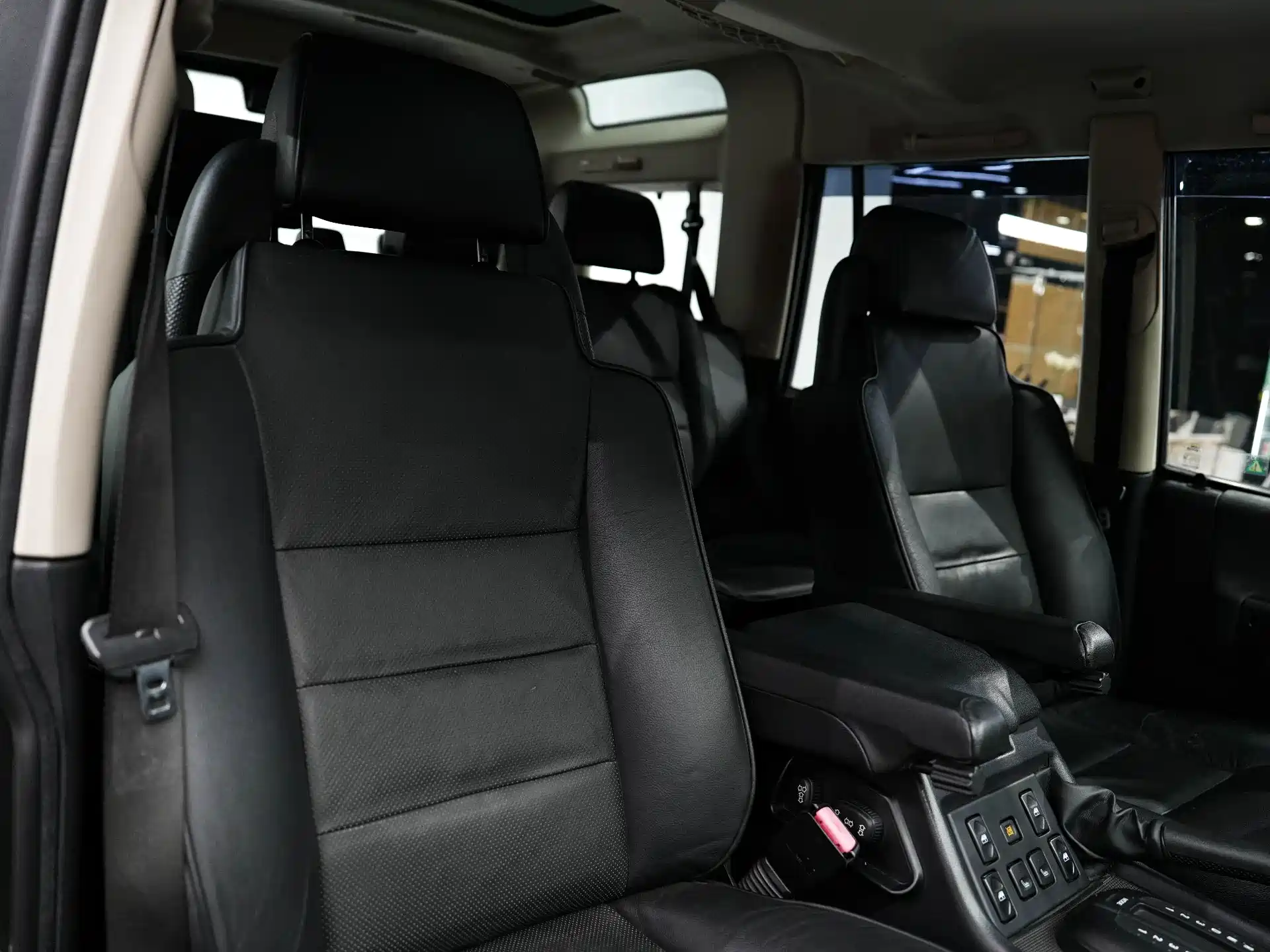 Photo 22 - Land Rover Discovery