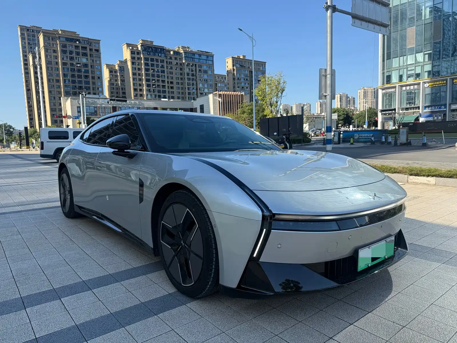 Фото 3 - XPeng P7