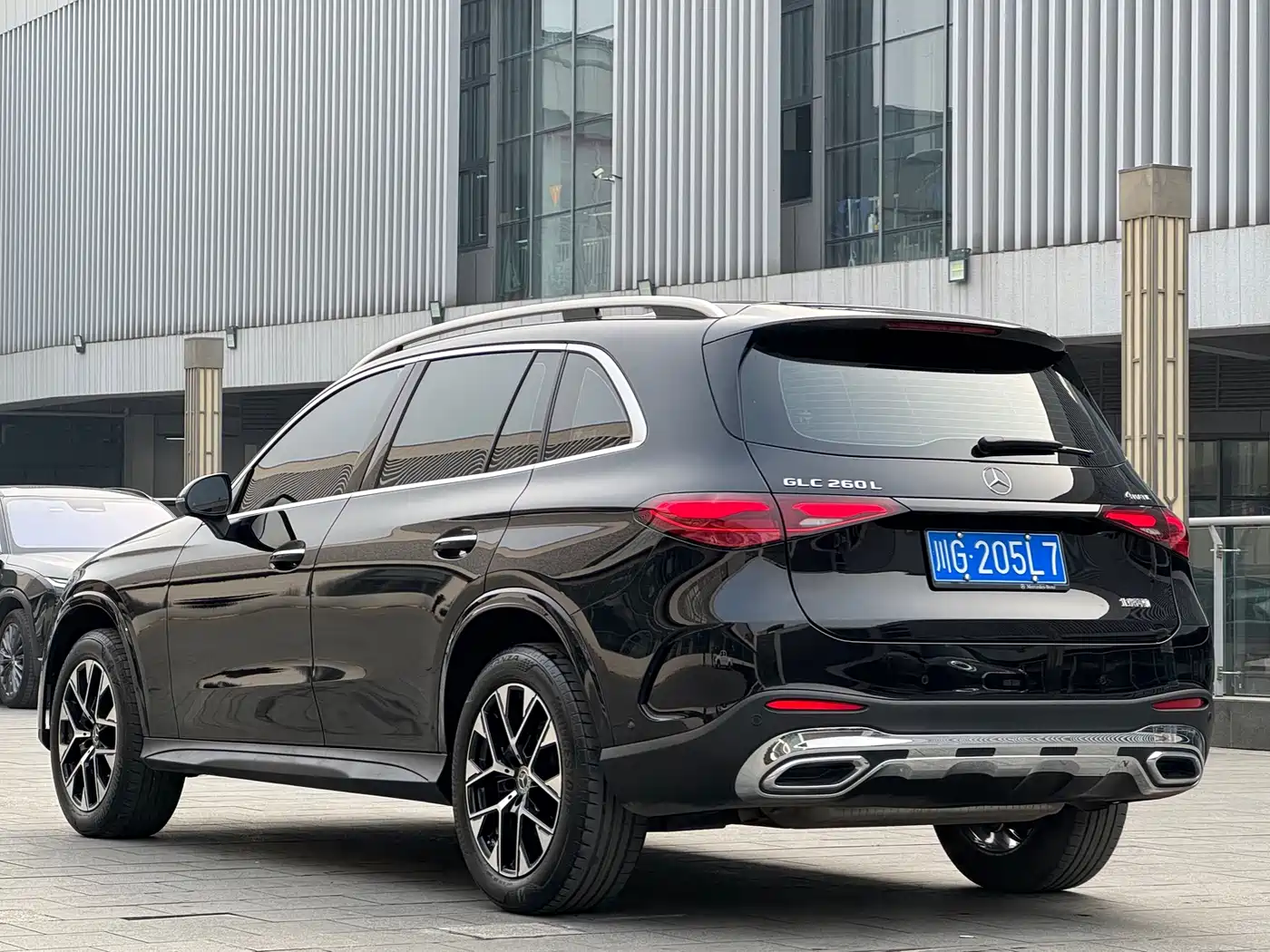 Mercedes-Benz GLC 2023 GLC 260 L 4MATIC Luxury 5-Seater фото 6