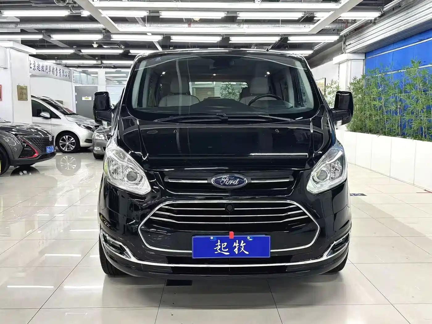 Ford Tourneo 2018 2017 2.0T Automatic Smart Elite Edition
