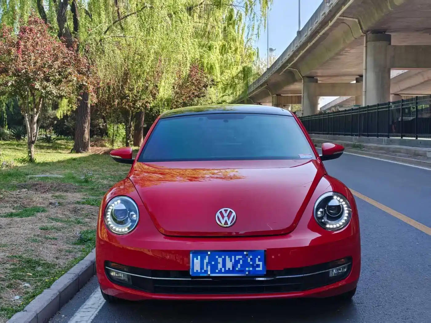 Volkswagen Beetle 2013 1.2TSI Comfort фото 2