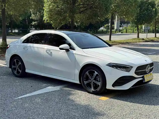 Mercedes-Benz A-Class 2025 A 200 L Fashion Edition — фото 4