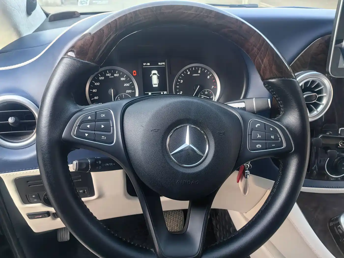 Mercedes-Benz Vito 2018 2.0T Business Edition China VI фото 12