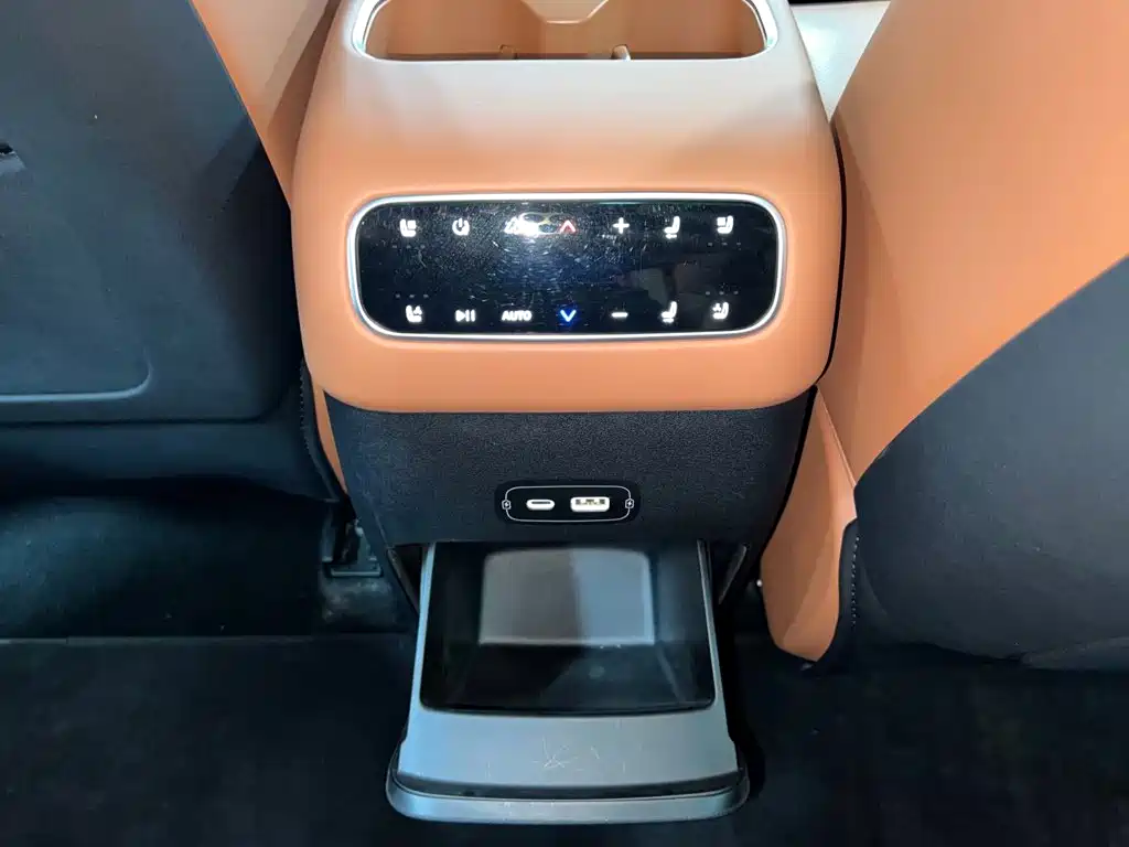 Фото 20 - Leapmotor C16