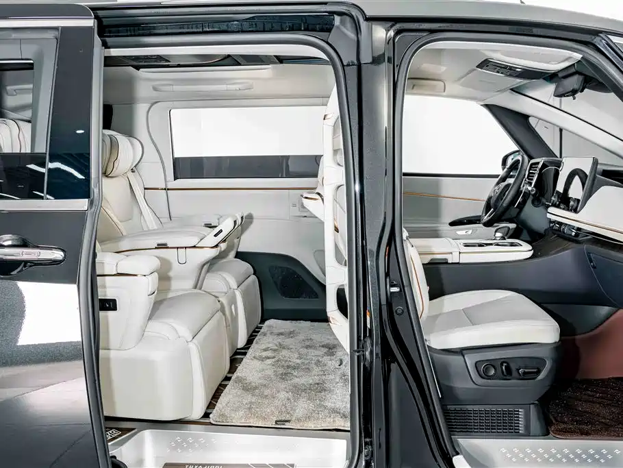 Lexus LM 2026 2025 Model 500h Six-Seater Prestige Edition