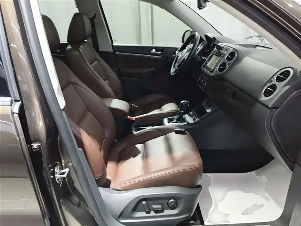 Volkswagen Tiguan 2015 1.8TSI Automatic 2WD Highline фото 25