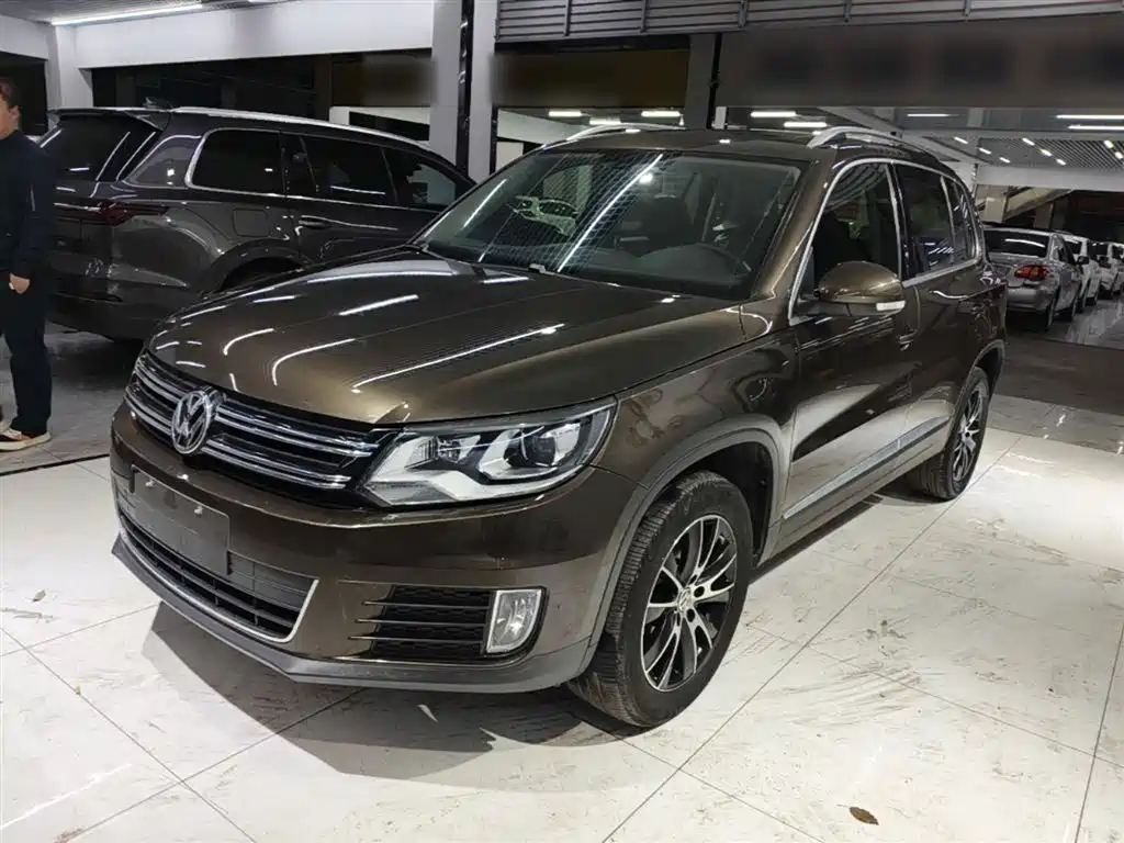 Volkswagen Tiguan 2015 1.8TSI Automatic 2WD Highline фото 2
