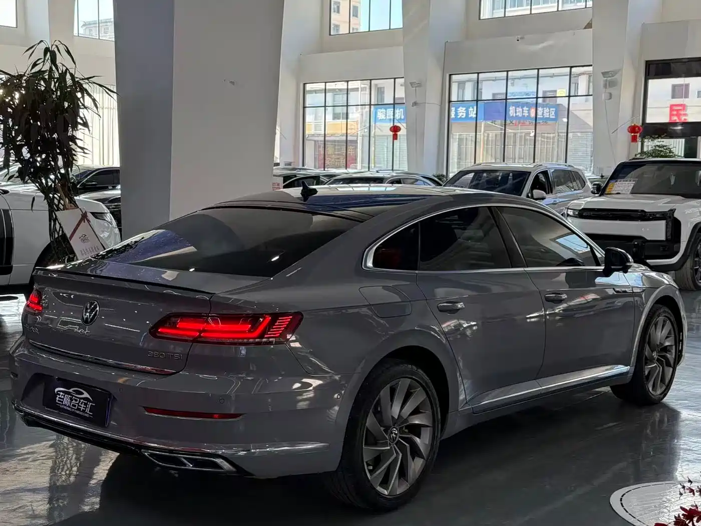 Volkswagen FAW-Volkswagen CC 2023 380TSI Eye-catching Edition фото 7