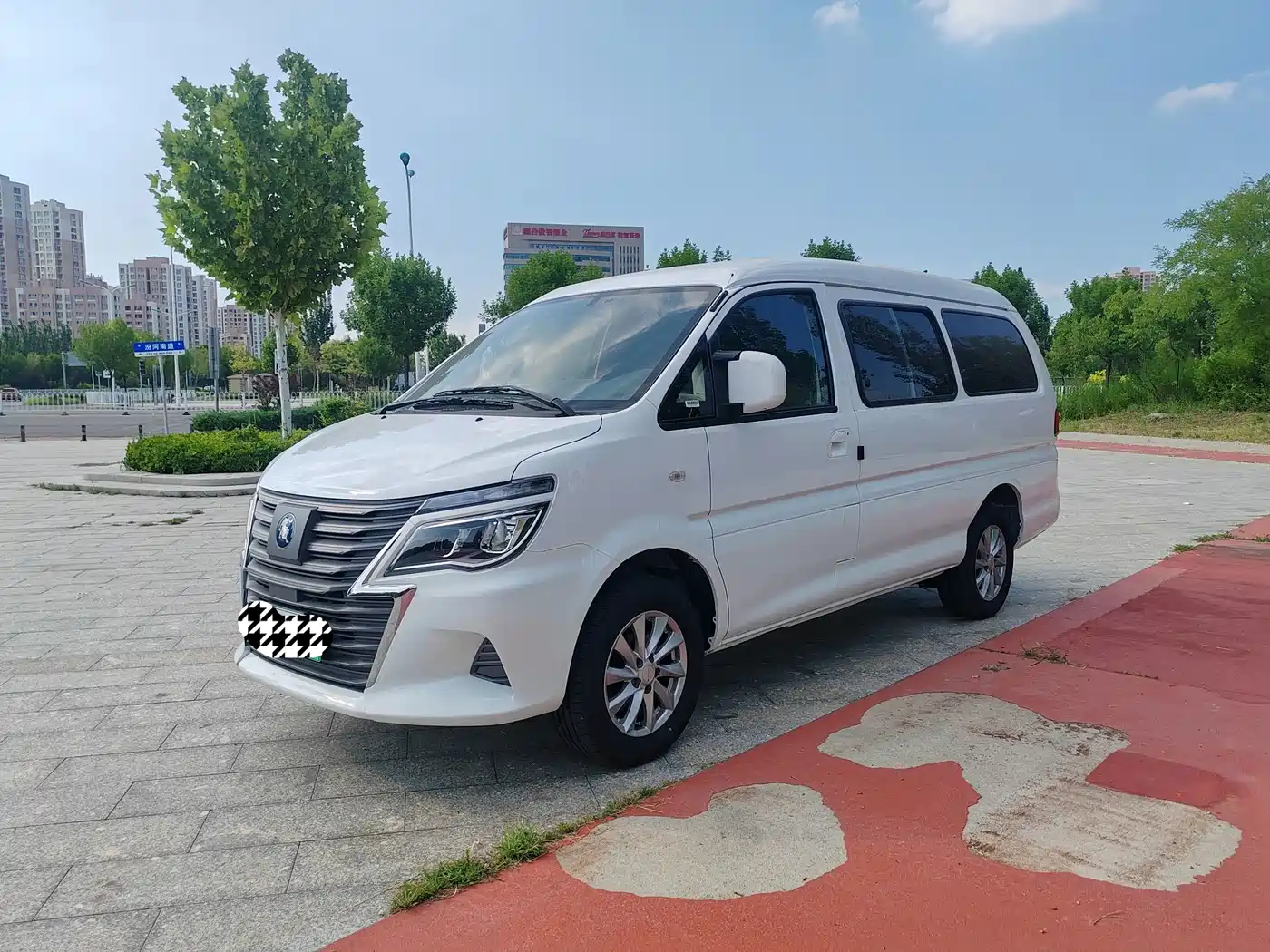Dongfeng Fengxing Lingzhi New Energy 2025 2024 Standard Base 7-Seater