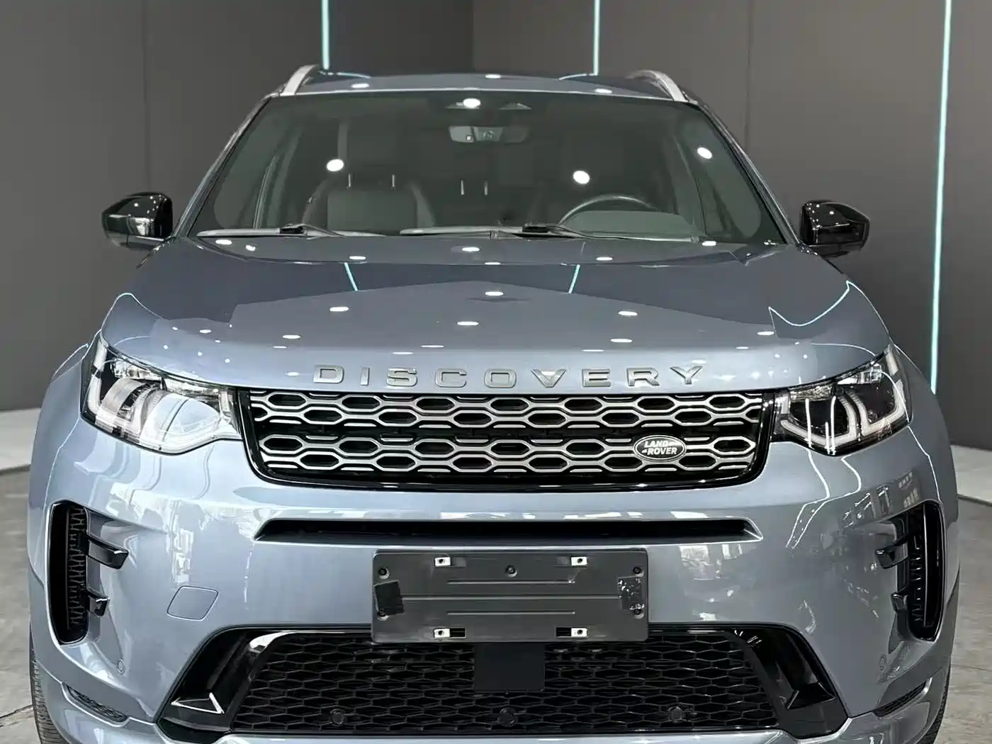 Land Rover Discovery Sport 2022 Model 249PS R-Dynamic S Performance Edition 5-Seater фото 2