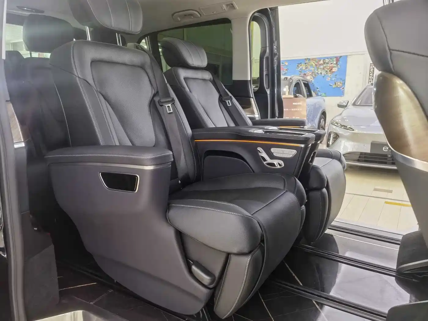 Mercedes-Benz V-Class 2022 V 260 Prestige Edition фото 13