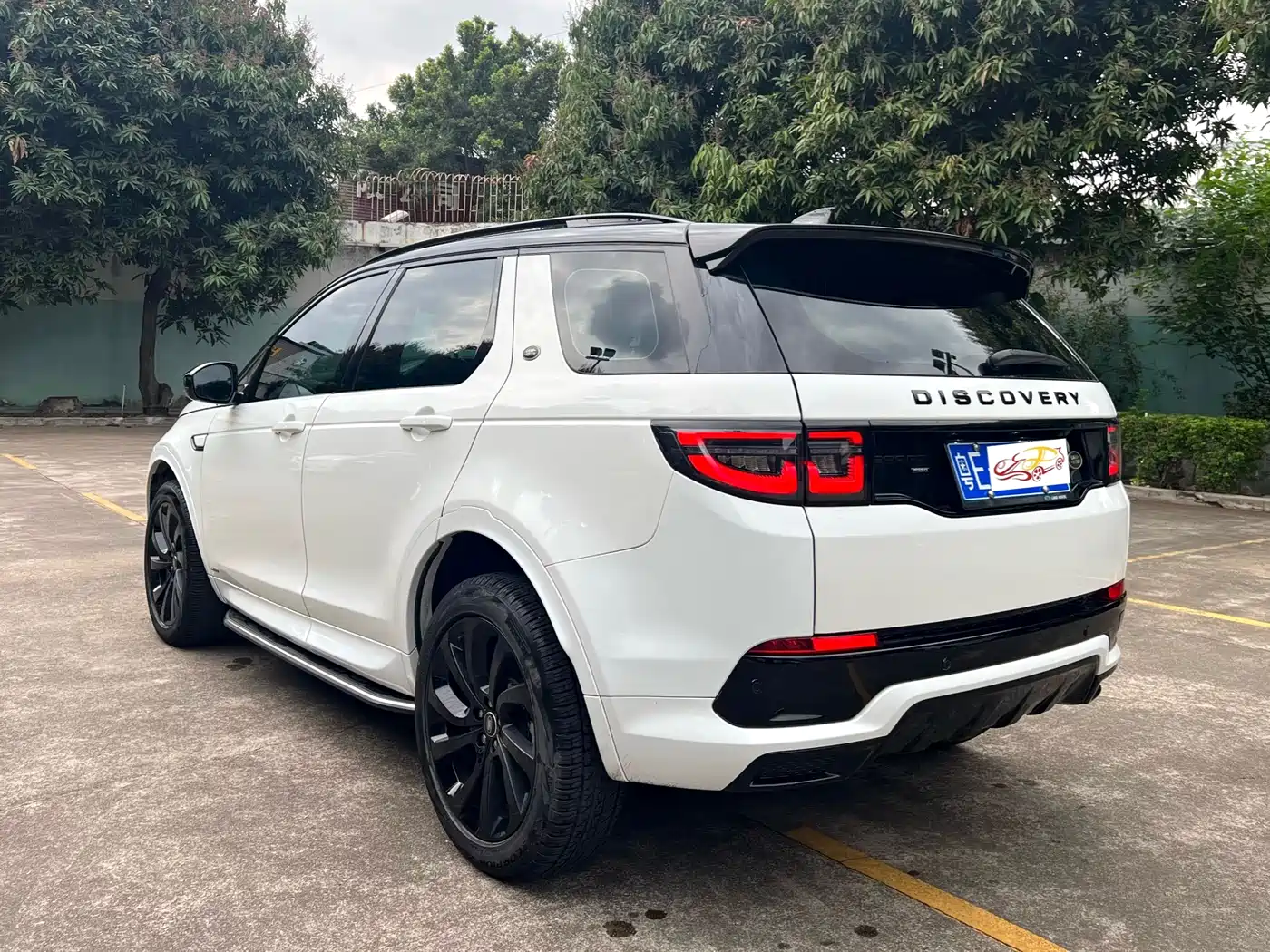 LAND ROVER DISCOVER SPORTS