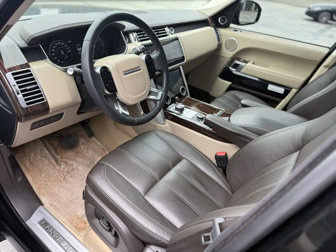 LAND ROVER RANGE ROVER