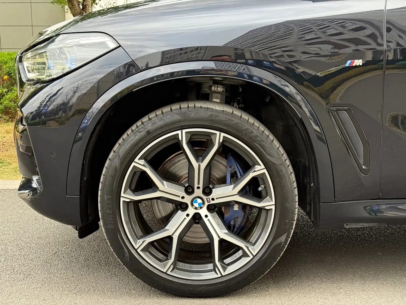 BMW X5 (Import) 2021 xDrive40i Exclusive M Sport Package фото 8