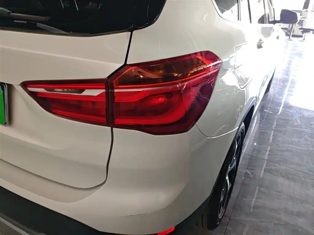BMW X1 2016 sDrive20Li Luxury Model фото 8
