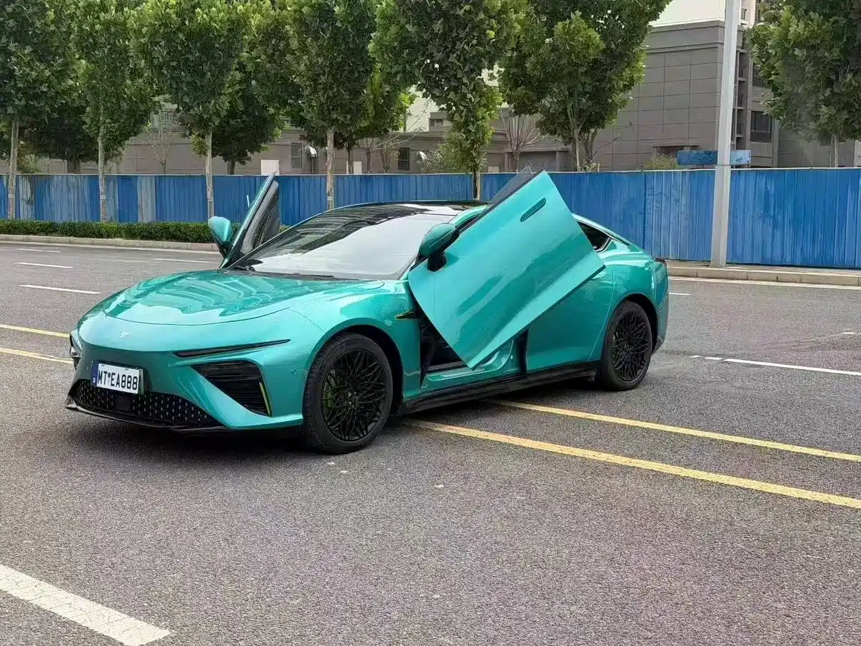 Nezha Auto Nezha S 2022 Pure Electric 650km AWD Prestige Edition
