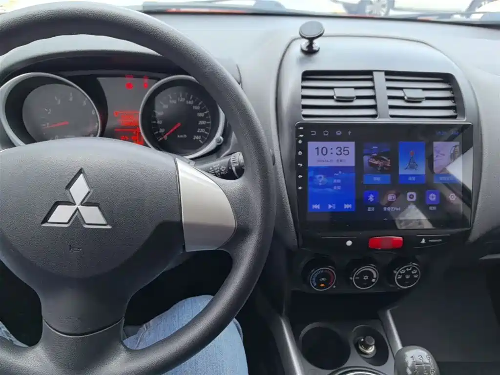 Mitsubishi ASX 2016 1.6L Manual 2WD Pioneer Edition фото 10