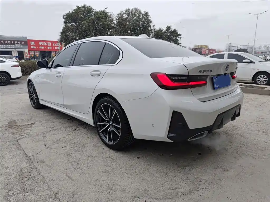 BMW 3 Series 2023 325Li M Sport Package фото 6
