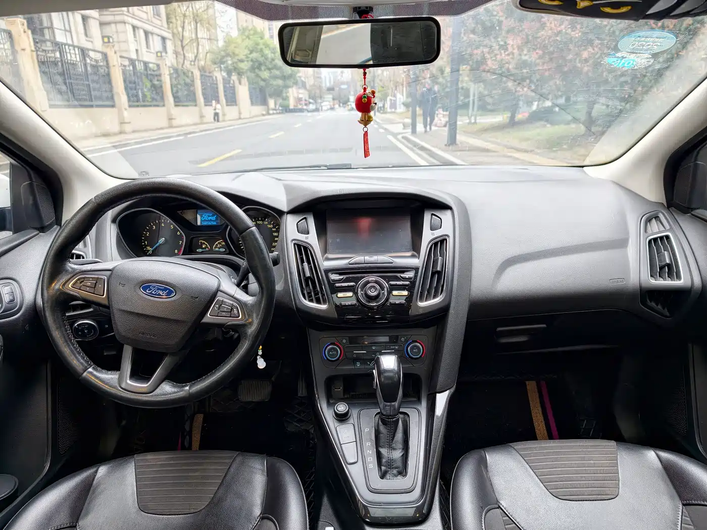 Фото 9 - Ford Focus