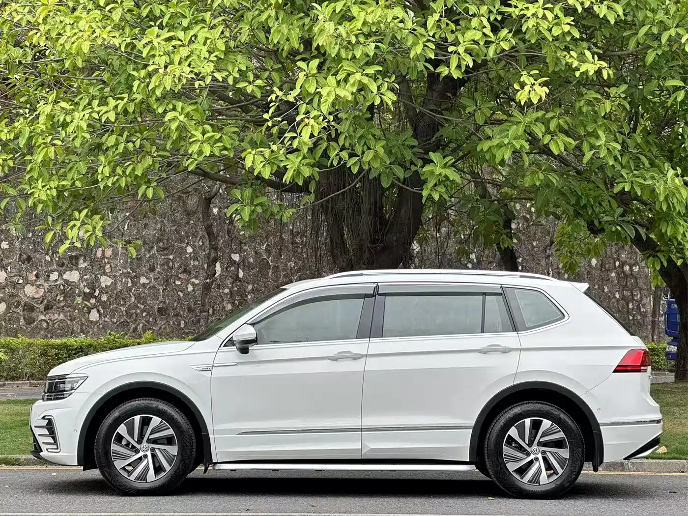 VOLKSWAGEN TIGUAN L NEW ENERGY