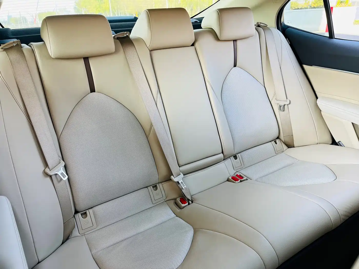 Toyota Camry 2019 Hybrid 2.5HG Luxury Edition China V фото 28
