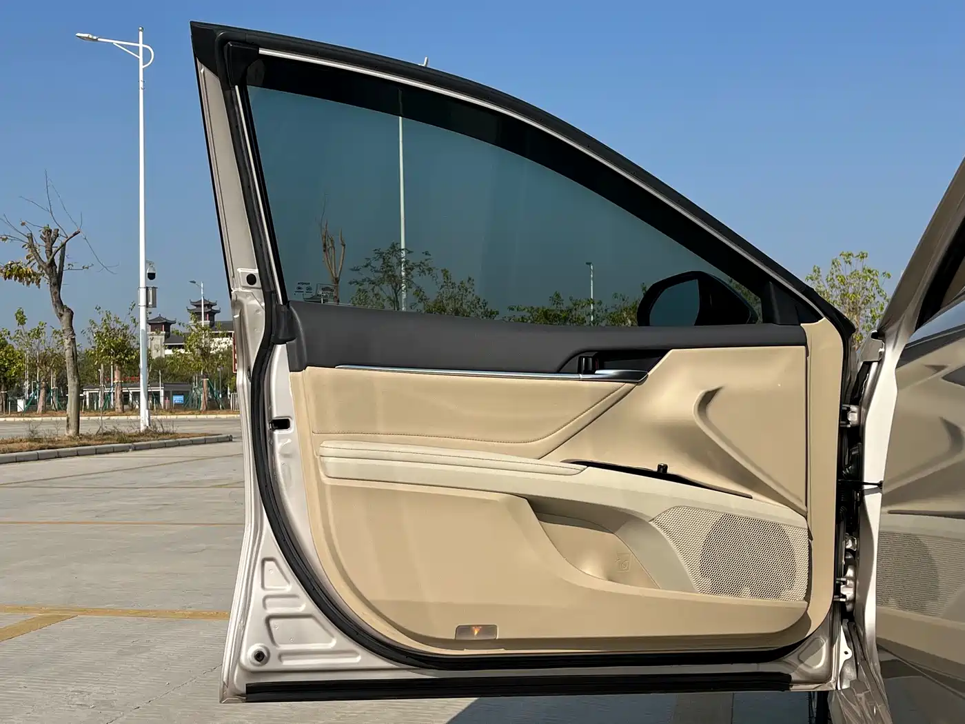 Toyota Camry 2019 Hybrid 2.5HG Luxury Edition China V фото 13