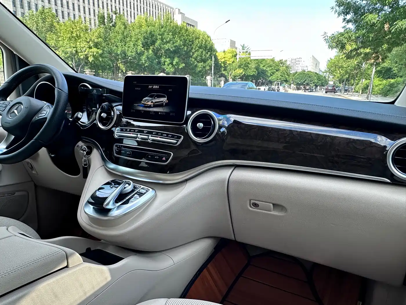Mercedes-Benz V-Class 2017 2016 V 260 L Premium Long