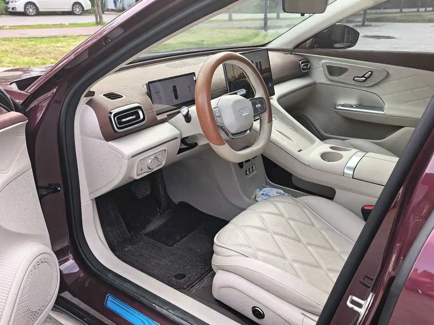 Chery Fengyun Fengyun A9L 2025 2025 Model 260 Extended Range Premium Edition