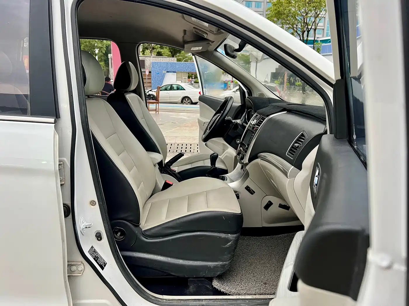Dongfeng Fengxing Fengxing S500 2016 2016 1.5L Manual Luxury