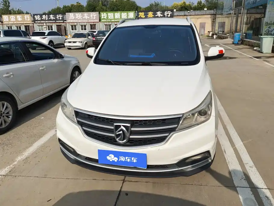 Baojun 730 2019 2019 1.5T CVT Fashion Edition 7-Seater China VI