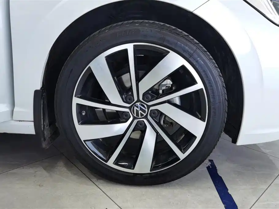 Volkswagen Sagitar 2023 300TSI DSG Excellence Edition фото 6