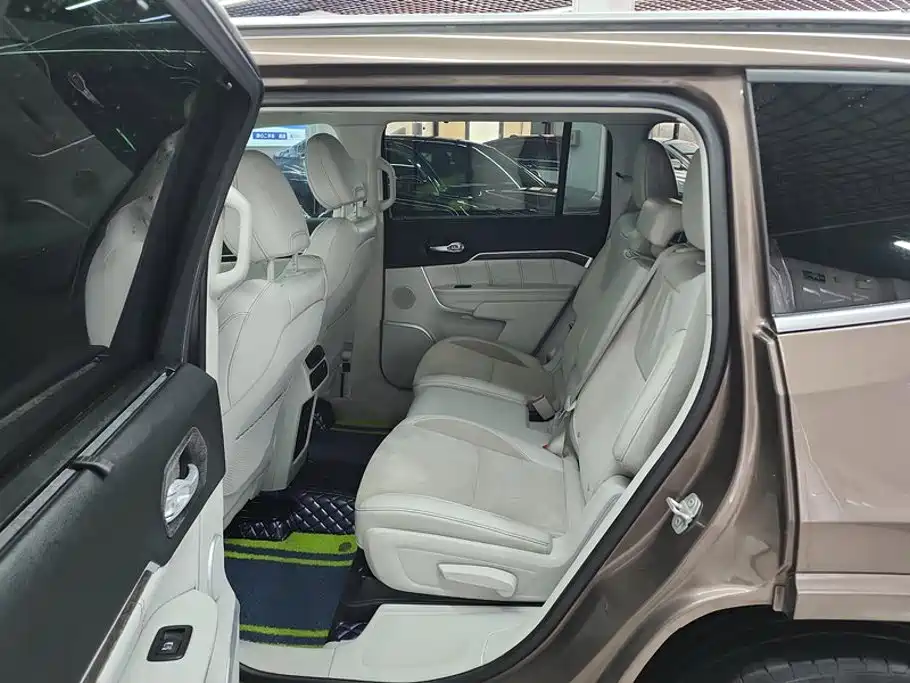 Jeep Grand Commander 2019 2018 2.0T 4WD Royal Edition (China V)
