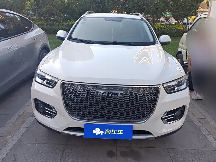 Photo 2 - Haval H2s