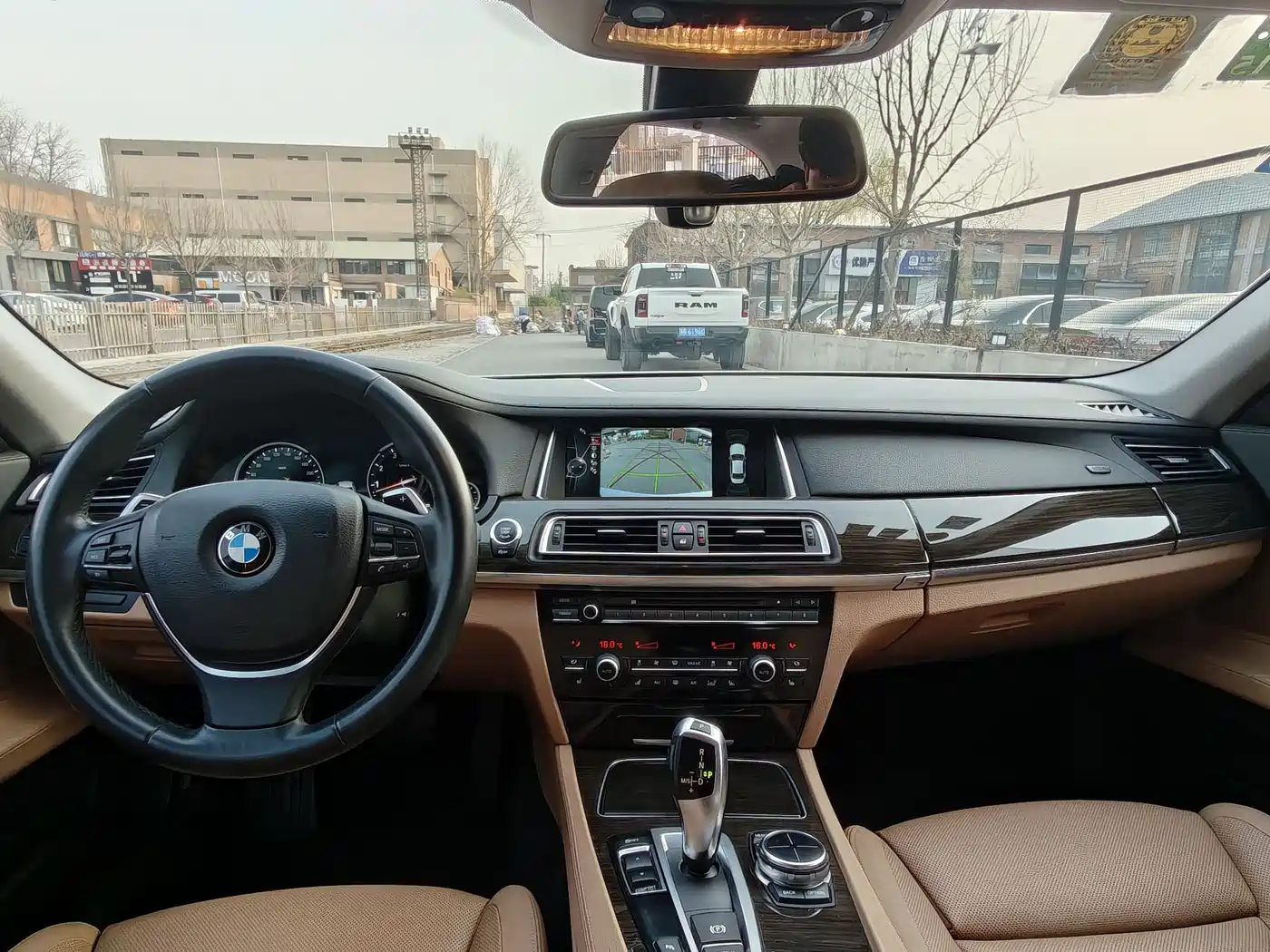BMW 7 Series 2013 Model 740Li Leading фото 19