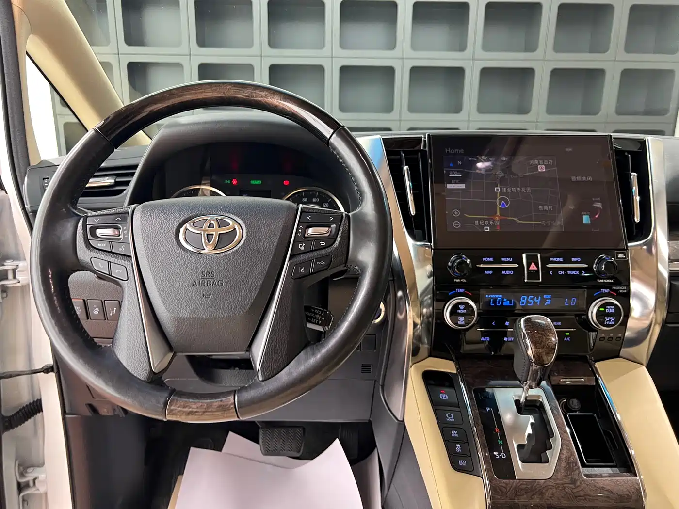 Toyota Alphard 2023 Dual Hybrid 2.5L Ultimate Gold Edition фото 29