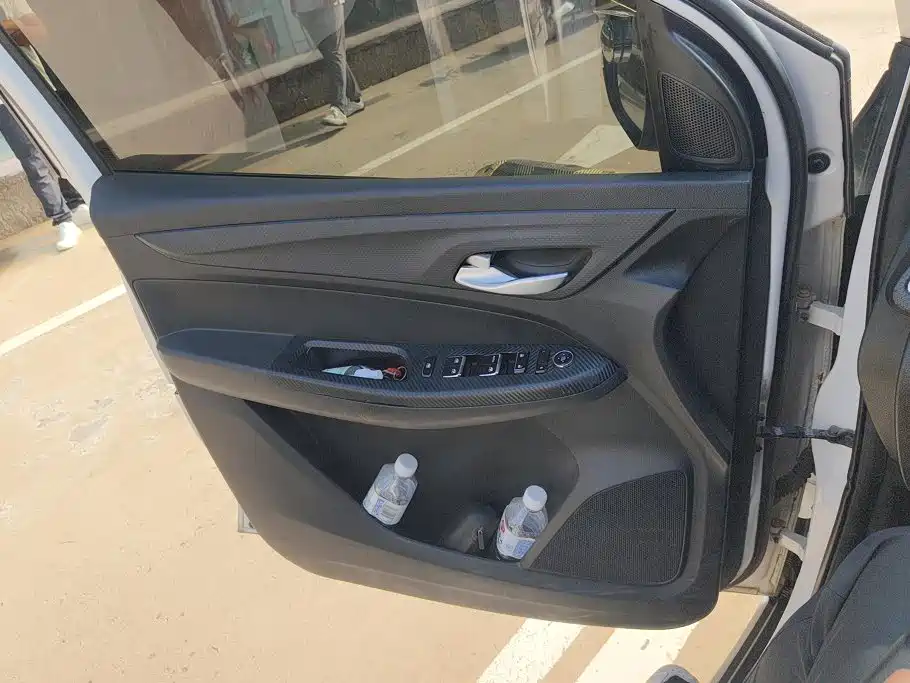Baojun 730 2019 2019 1.5T CVT Fashion Edition 7-Seater China VI