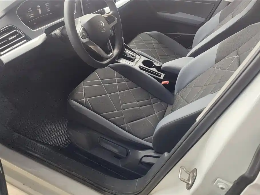 Volkswagen Lavida 2023 Facelift 1.5L Auto Comfort Edition фото 9