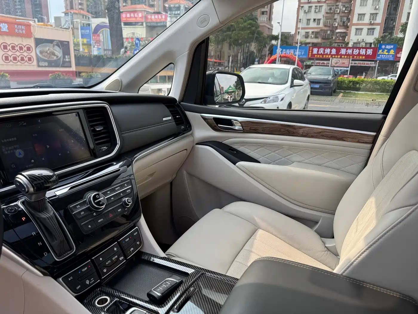 GAC Trumpchi Trumpchi M8 2018 320T Premium Edition фото 10