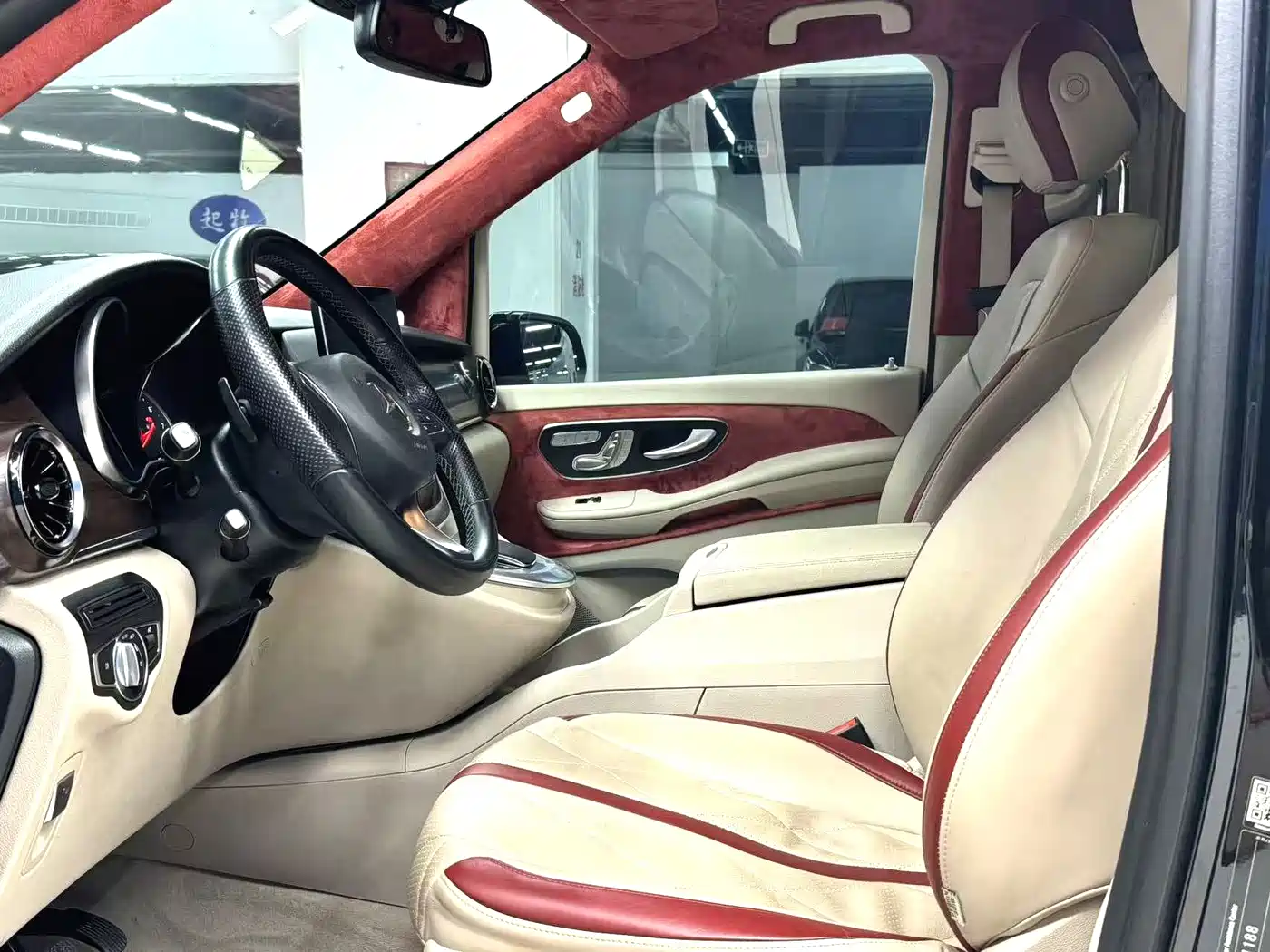 MERCEDES-BENZ V CLASS