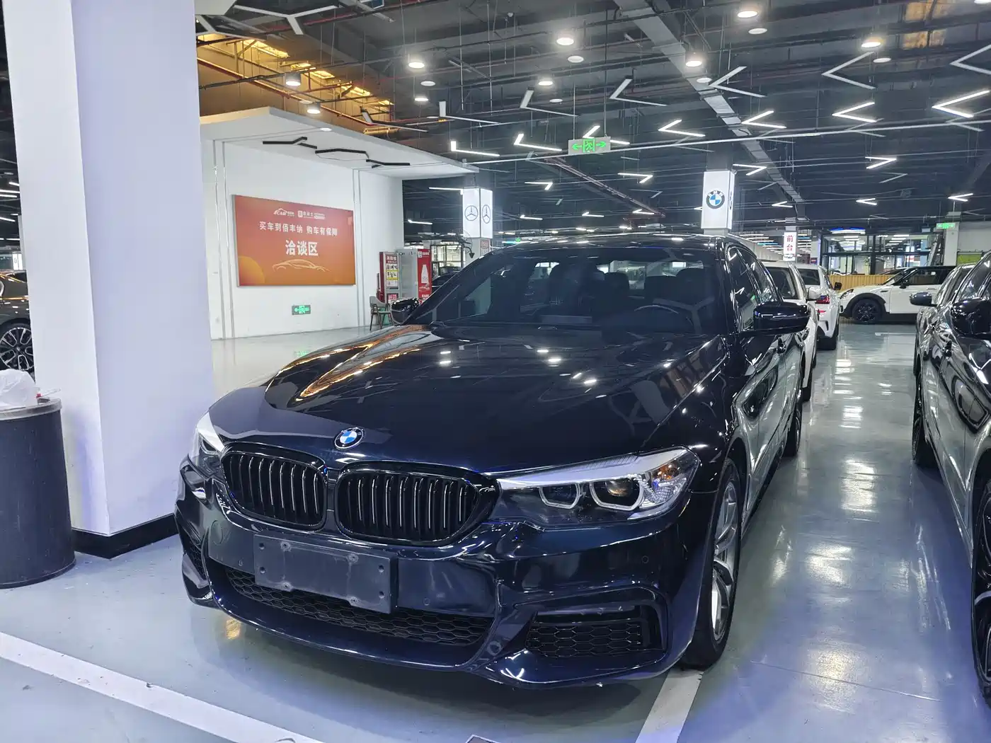 BMW 5 Series 2019 525Li M Sport Package