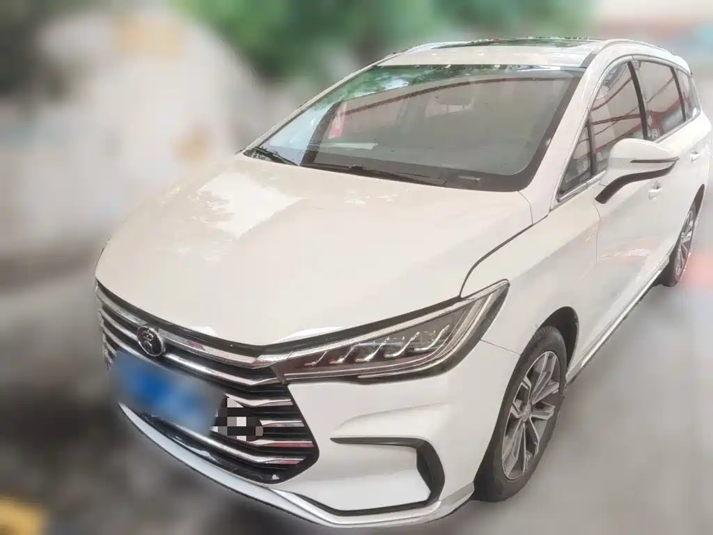 Photo 1 - BYD Song MAX