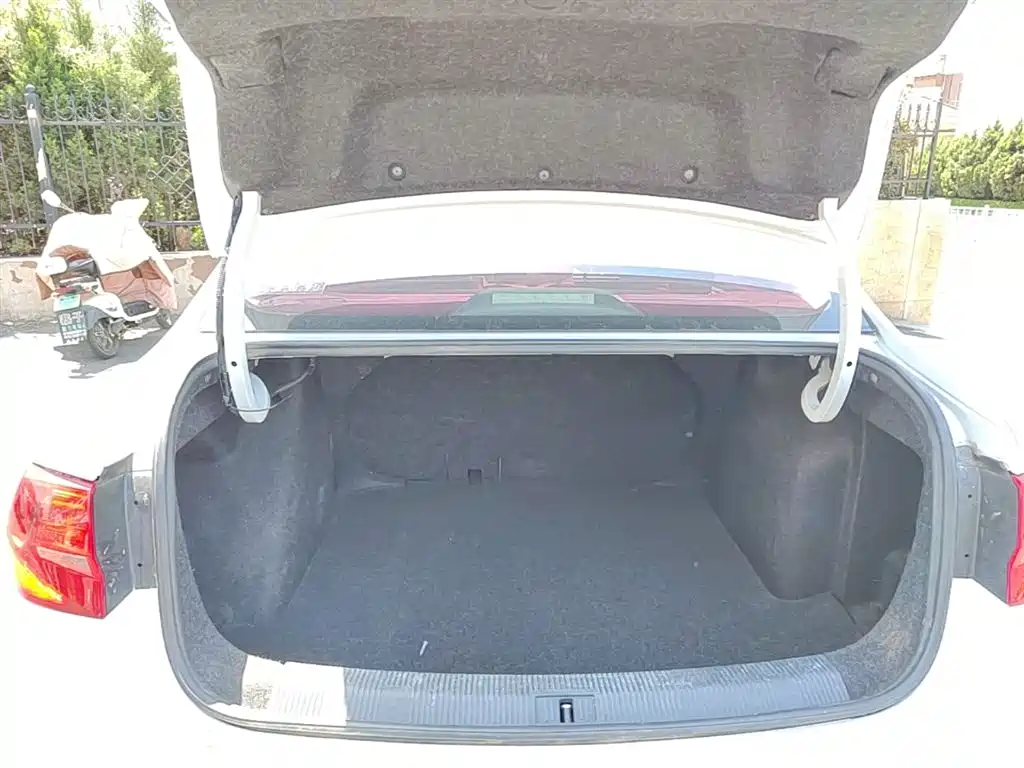 Volkswagen Bora 2018 1.5L Automatic Fashion фото 19